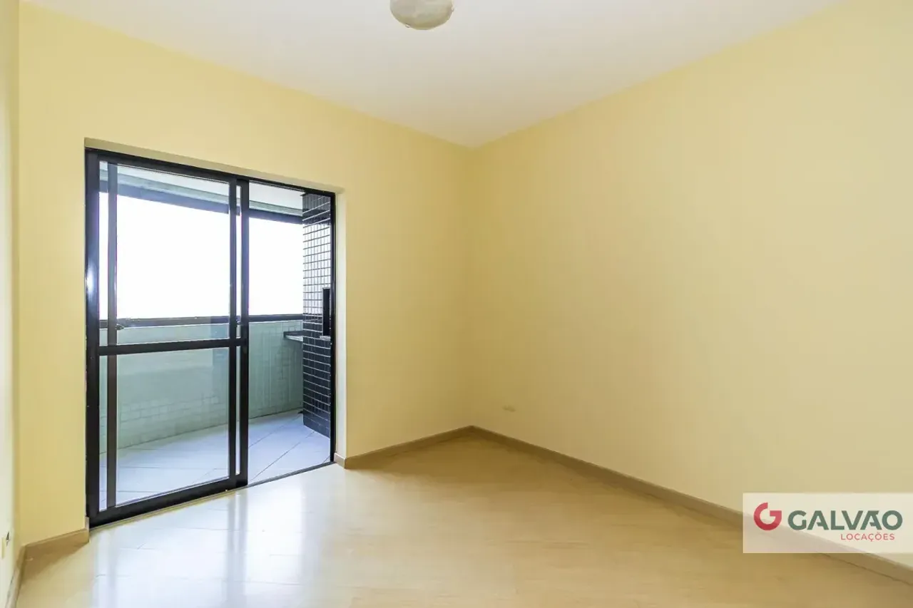 Rental apartment with 3 bedrooms and a balcony — photo 15