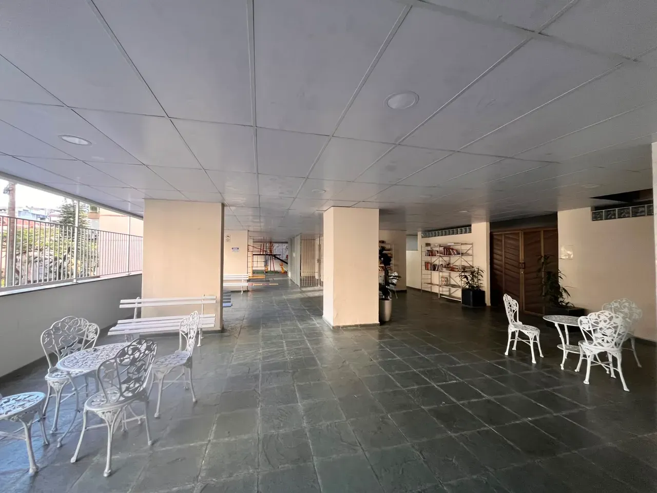 Furnished 3-bedroom apartment with gas open-plan kitchen — photo 44