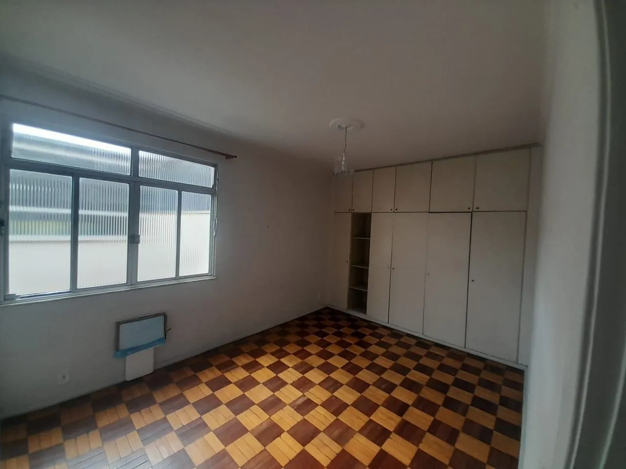 Квартира 80 м² с 2 спальнями и деревянными полами — photo 7