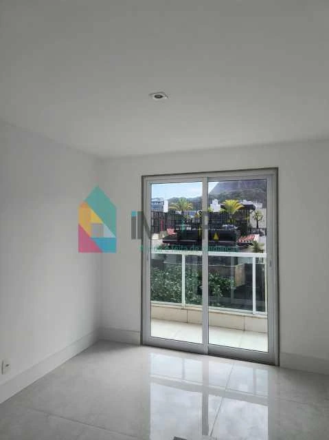 Triplex penthouse 660 m² with 3 suites and parking — photo 7