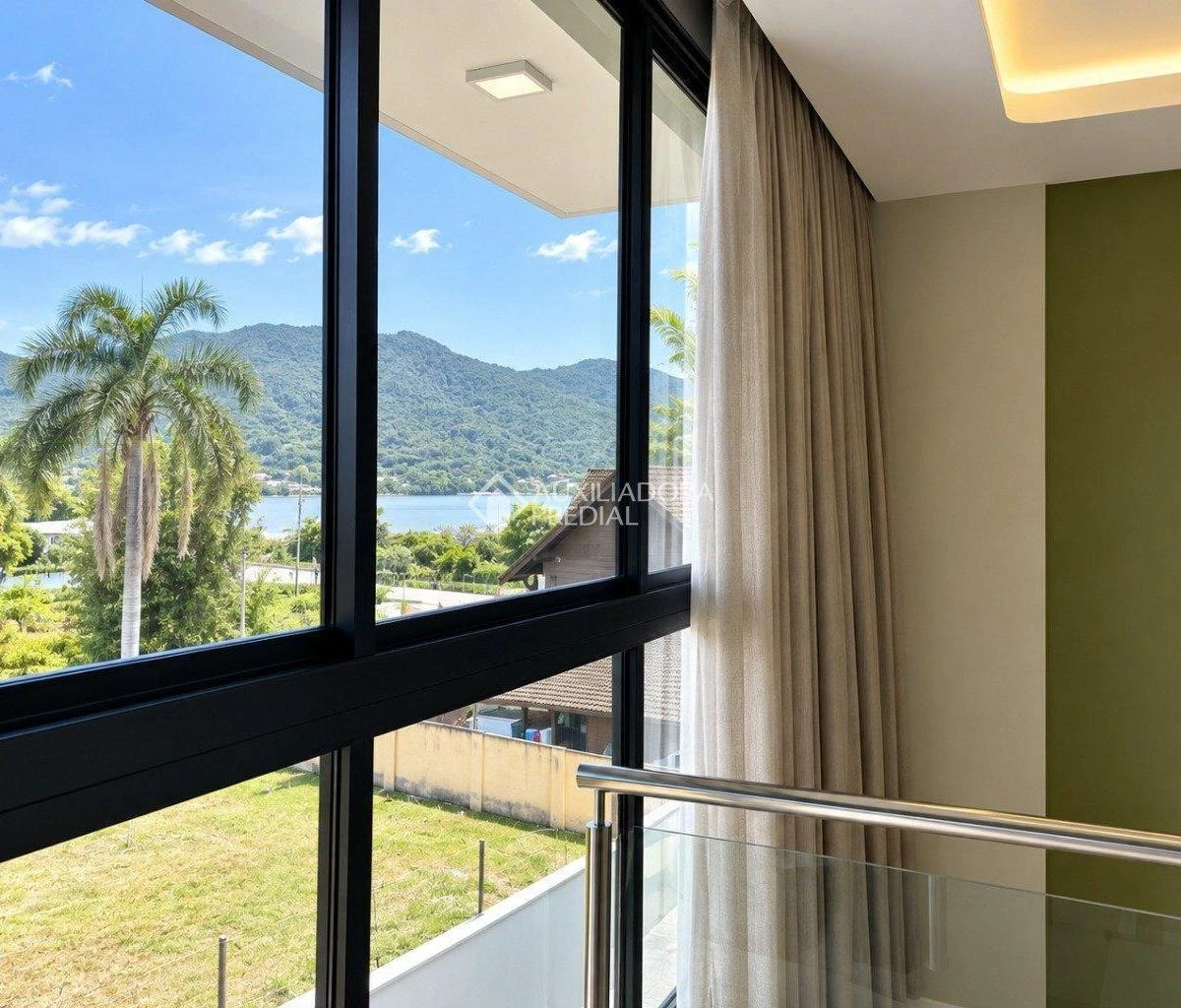One-bedroom apartment with a home office in Florianópolis — photo 23