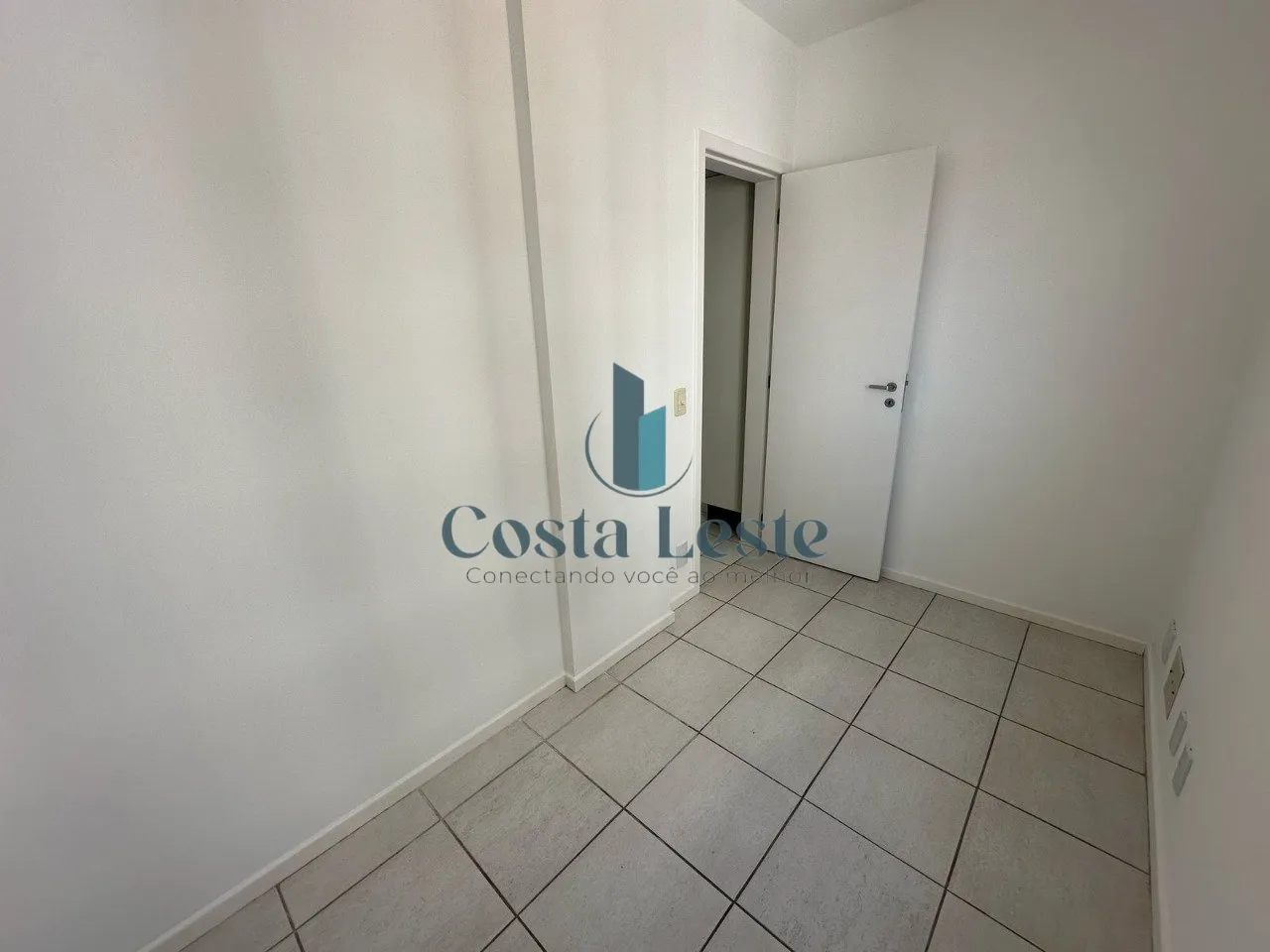 Apartment, 130 m², with a glass-enclosed balcony — photo 23