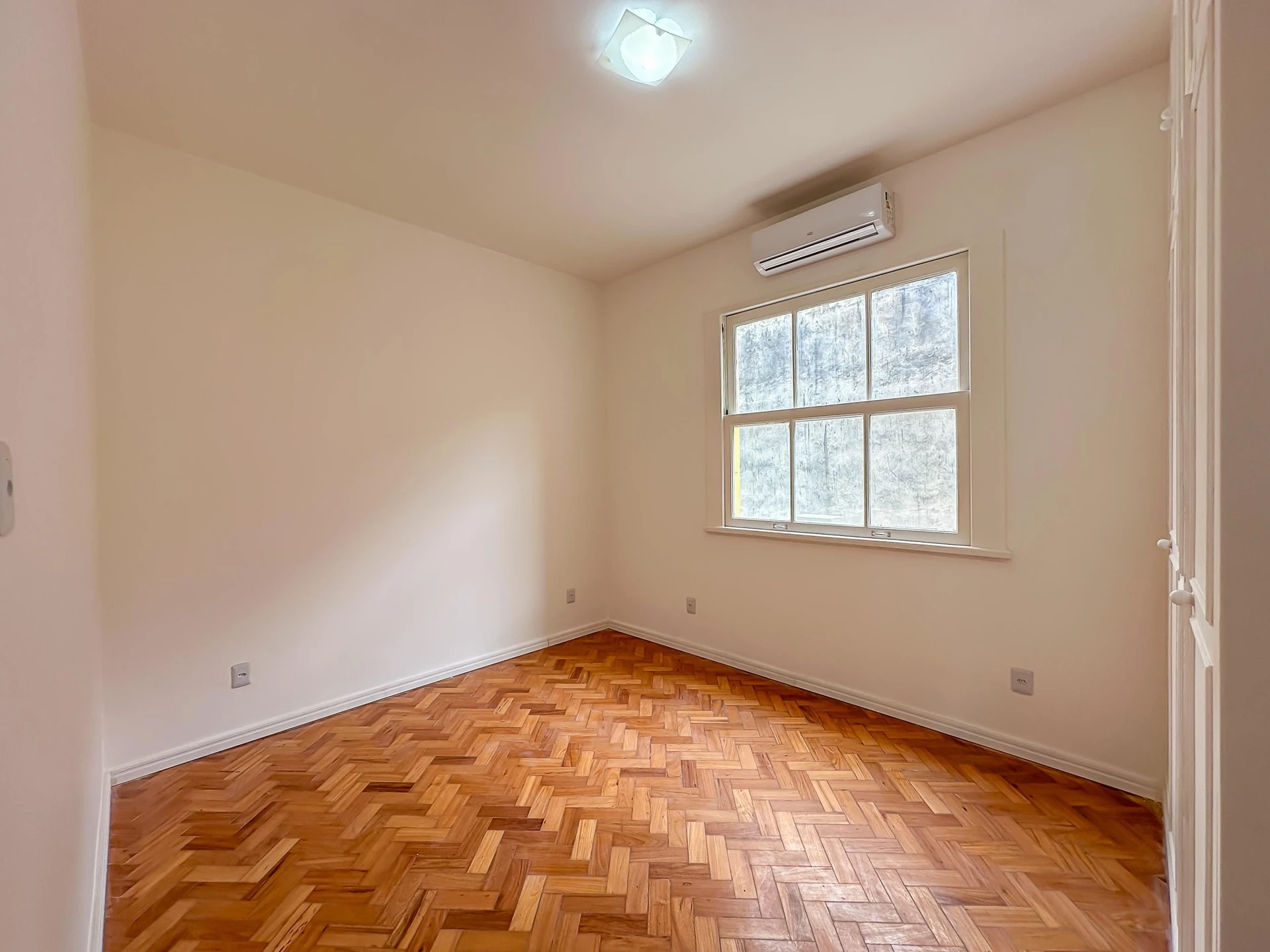 Apartamento, 84 m², com vista para as montanhas — photo 42