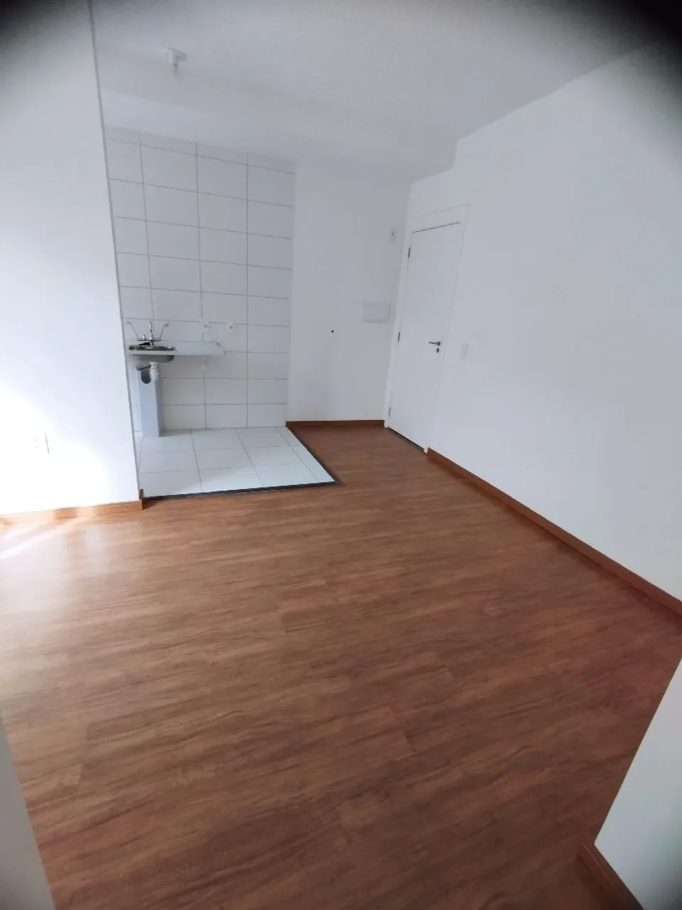 1-bedroom apartment with a balcony and 1 parking space — photo 8