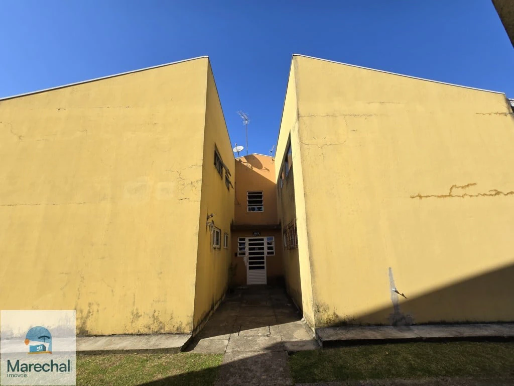 2-bedroom apartment with wood or laminate floors in Curitiba — photo 12