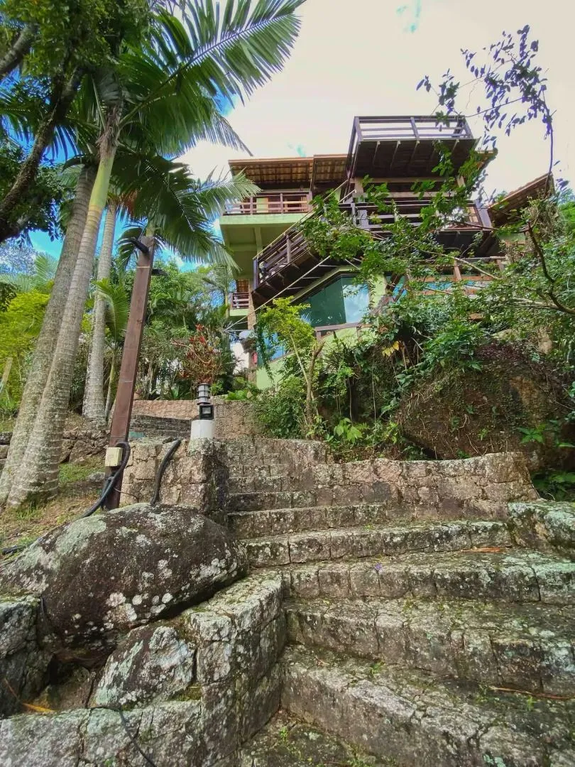 House with 3 bedrooms and glazed balcony — photo 31