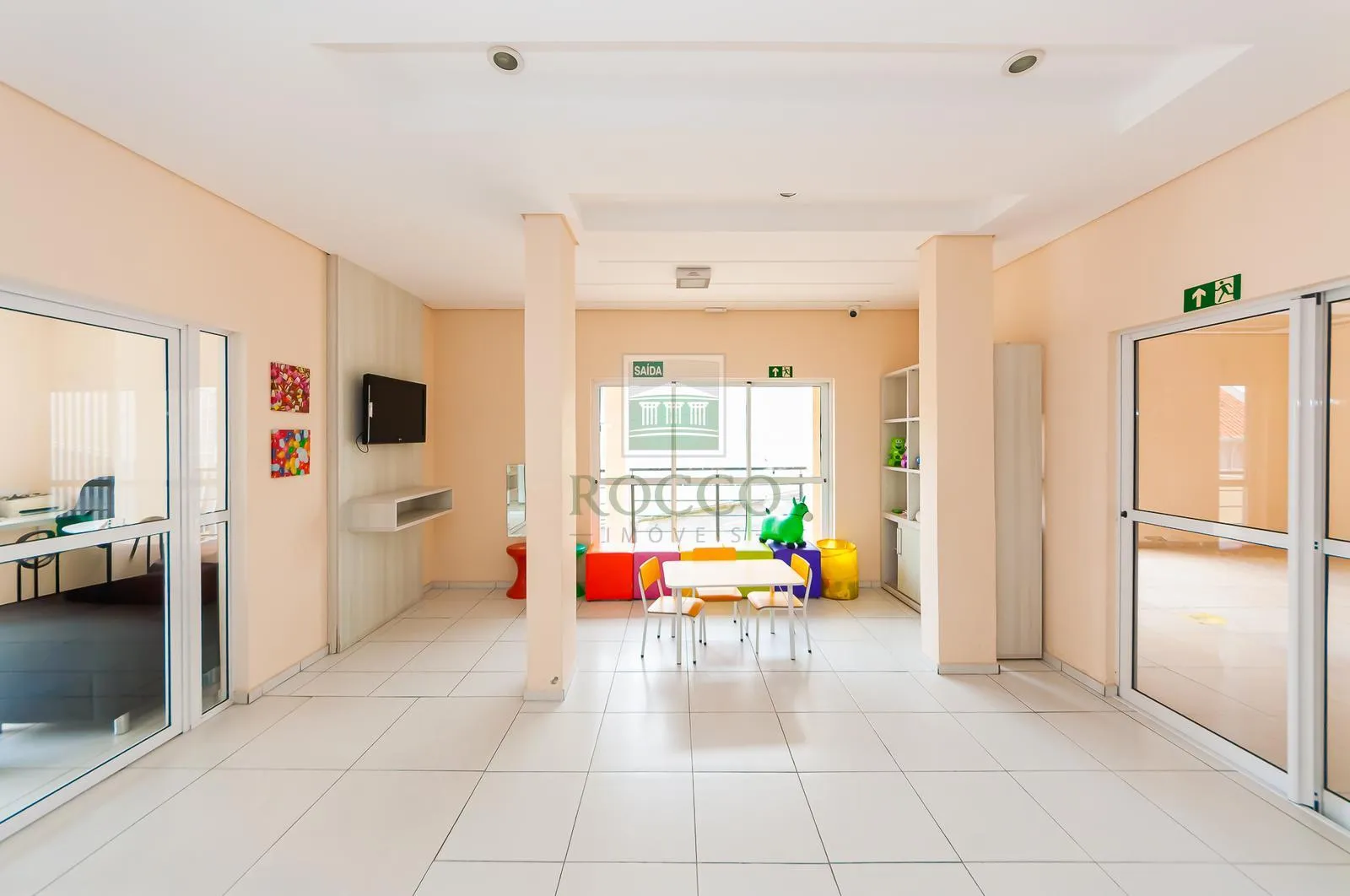 Рабочее место и 2 спальни: квартира 65 м² — photo 34