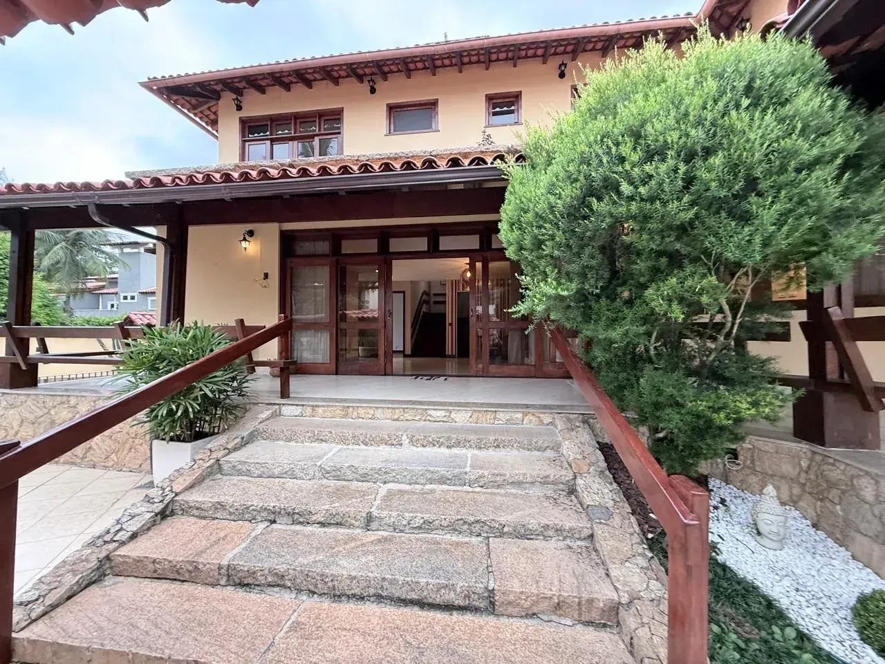 House, 600 m², with a grill on the balcony — photo 19