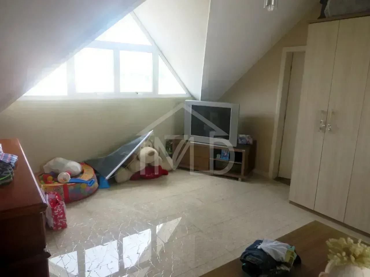 Furnished house with 4 bedrooms and a shared pool — photo 4