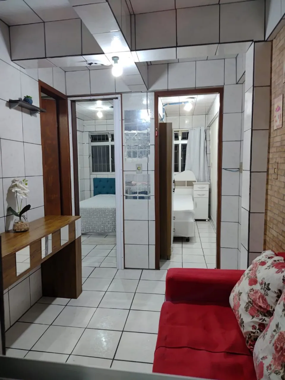 Furnished studio with kitchenette and electric stove — photo 6