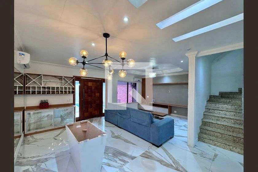House with 5 bedrooms and a private garden — photo 5