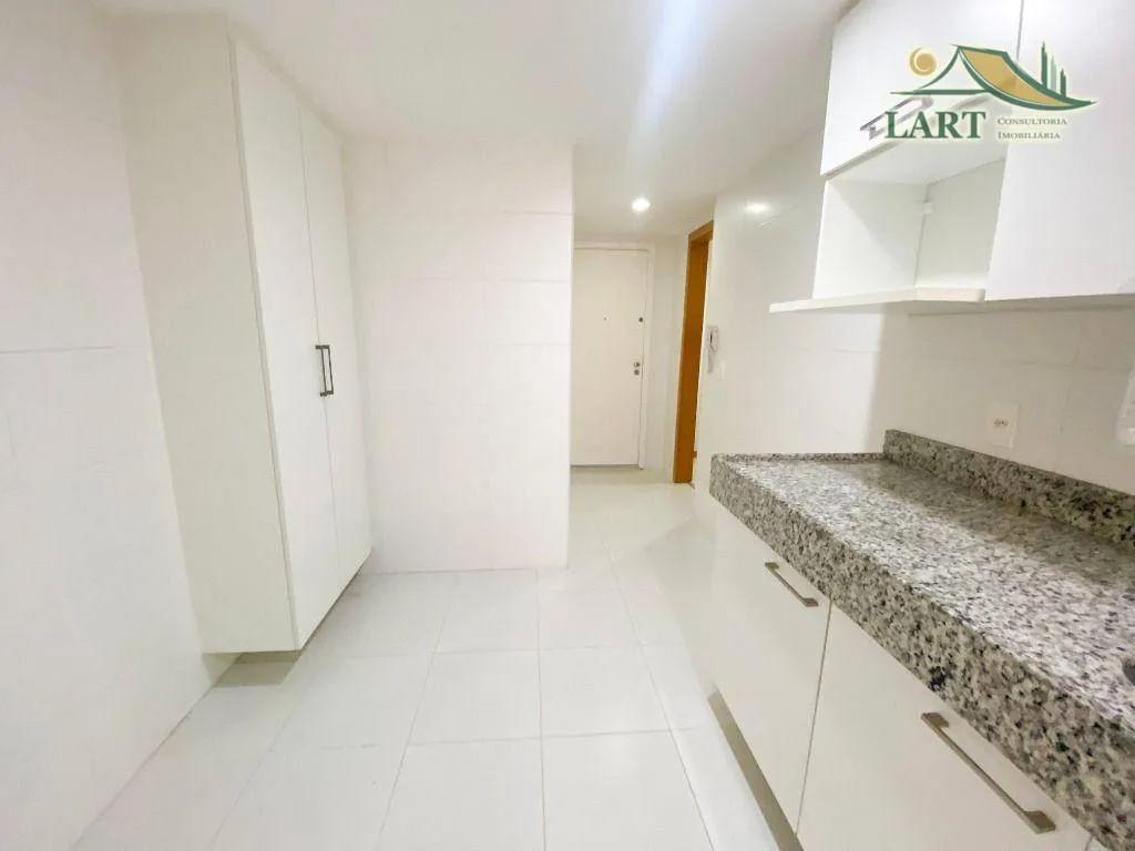 Apartamento sem mobília com 4 dormitórios e varanda — photo 27