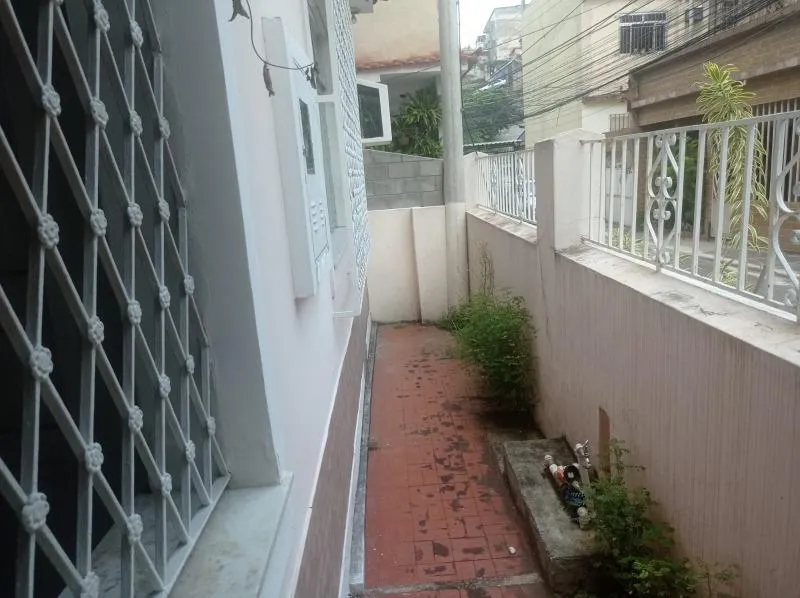 Residential house with 3 bedrooms and a balcony — photo 18
