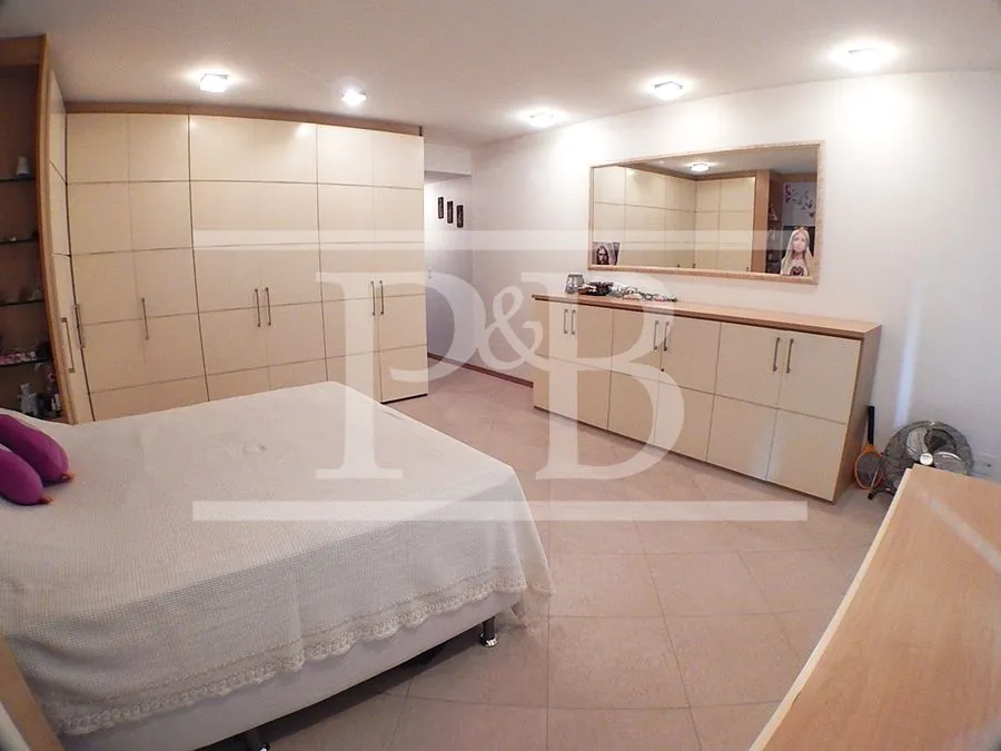 4-bedroom apartment with 266 m² and 4 parking spaces — photo 12