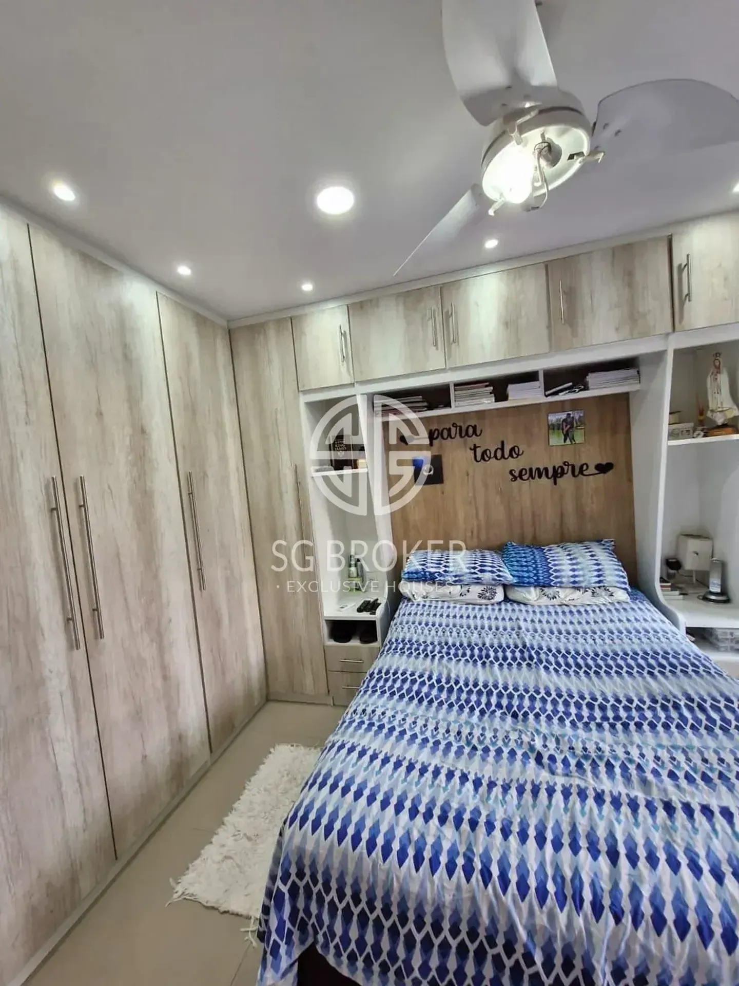Glass-enclosed balcony in a 3-bedroom apartment, 91 m² — photo 14