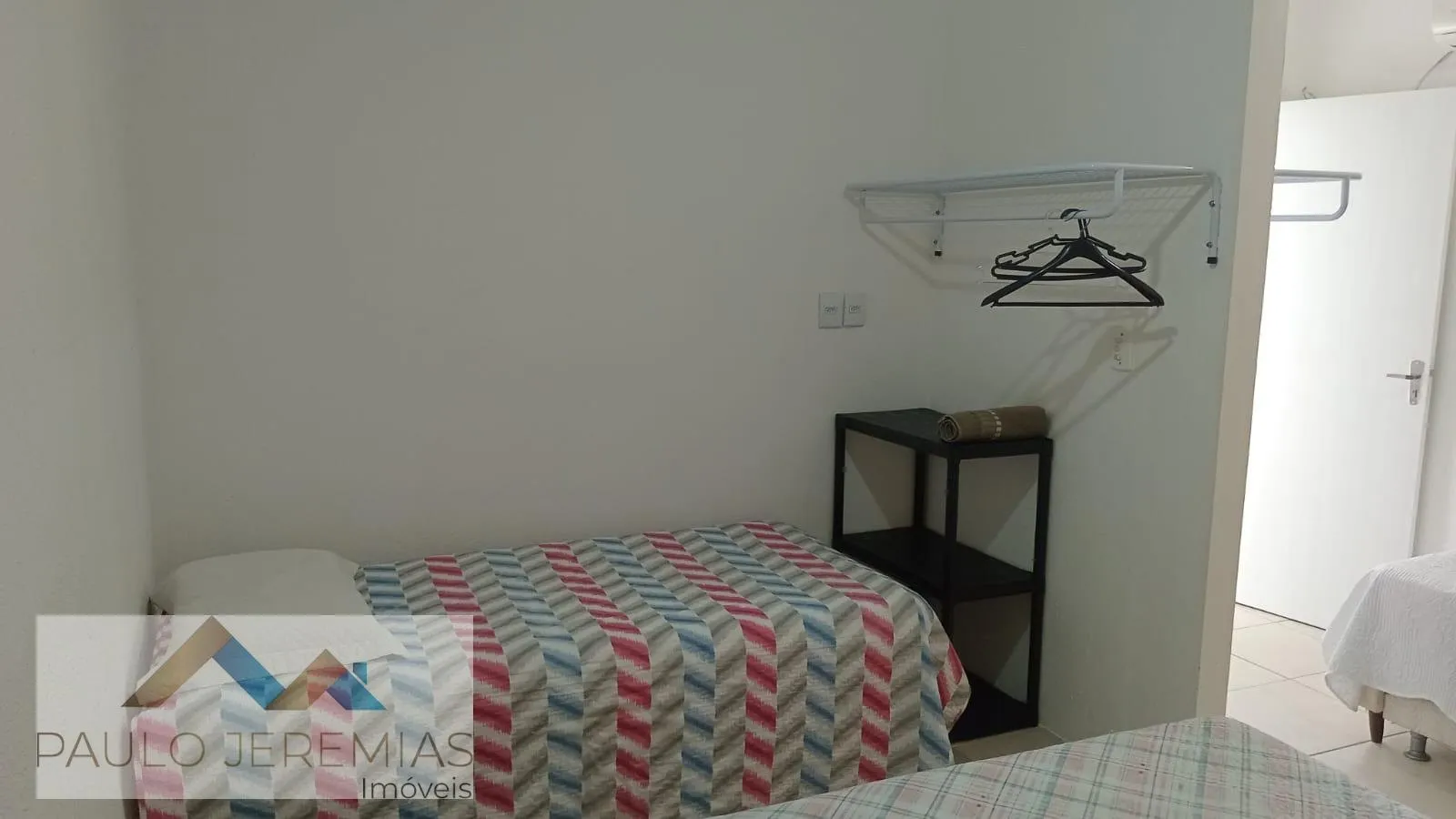 Furnished 2-bedroom apartment with a gas cooktop — photo 23