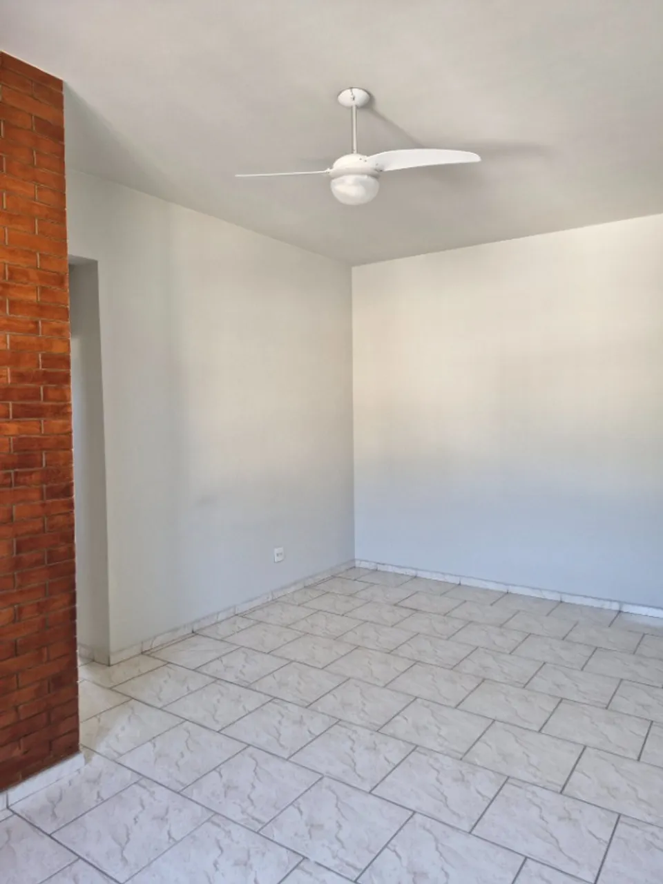 2-bedroom, 2-bath apartment with no parking space — photo 18