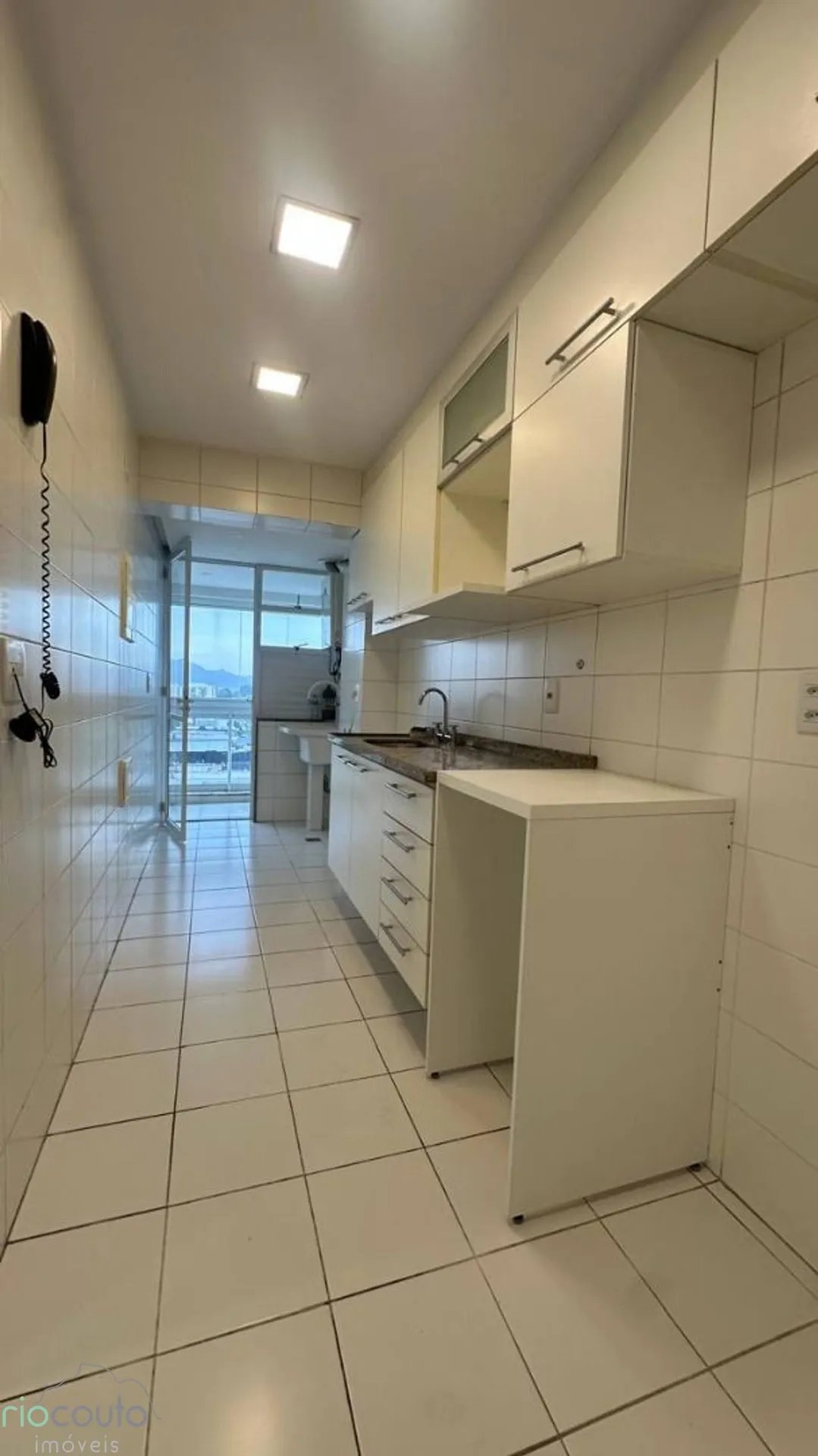 2-bedroom apartment with a water view in Rio de Janeiro — photo 5