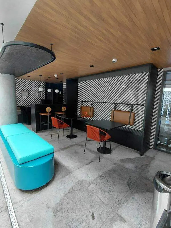 Apartment with 3 bedrooms, 2 bathrooms and enclosed balcony — photo 30