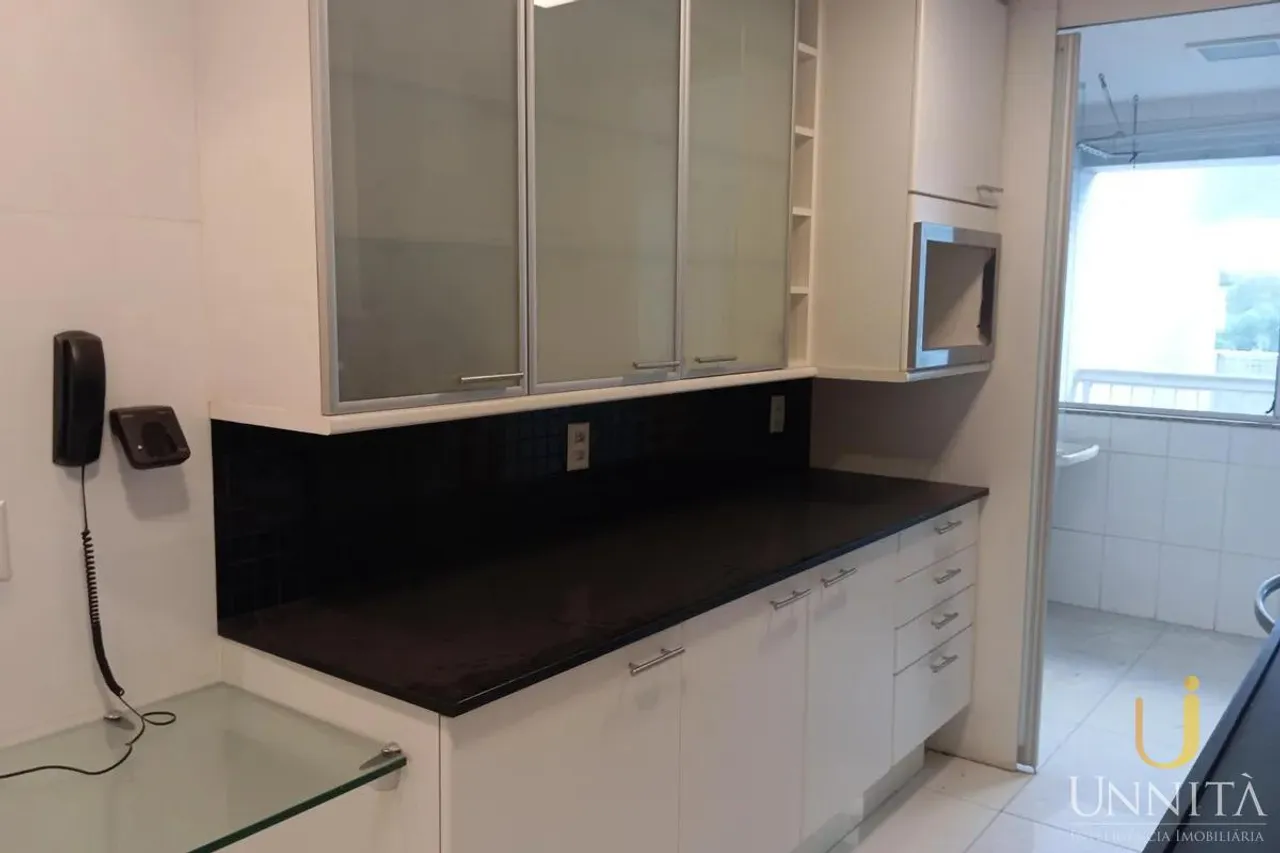 Unfurnished apartment with 3 bedrooms and 3 bathrooms — photo 16