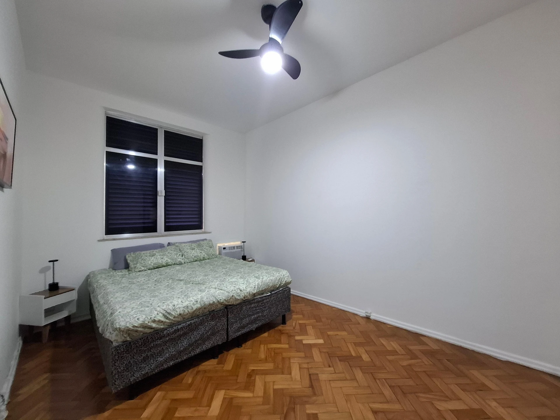 Furnished 4-bedroom apartment with 2 bathrooms — photo 16