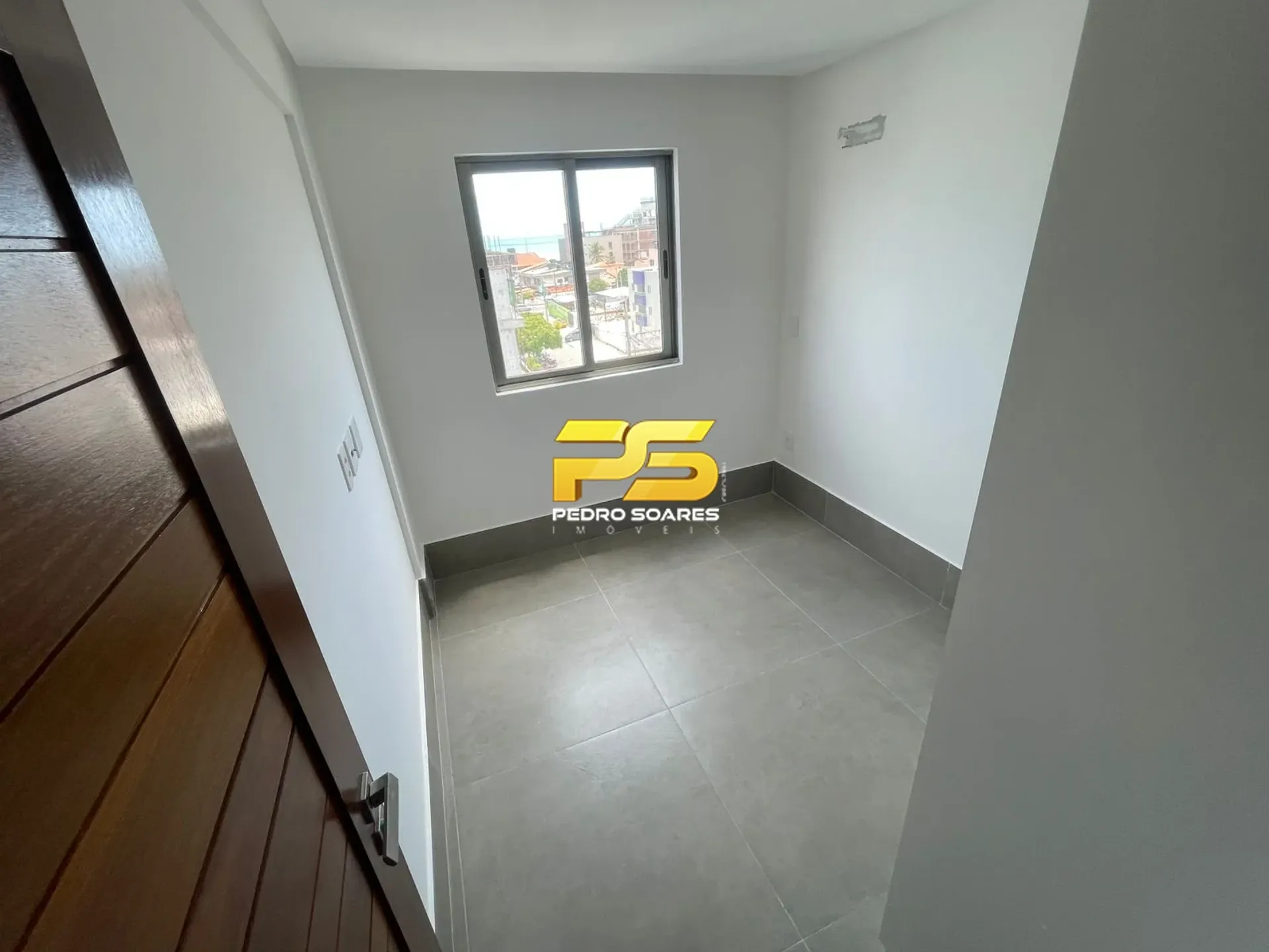 69 m² rental apartment with 2 bedrooms and an en-suite — photo 4