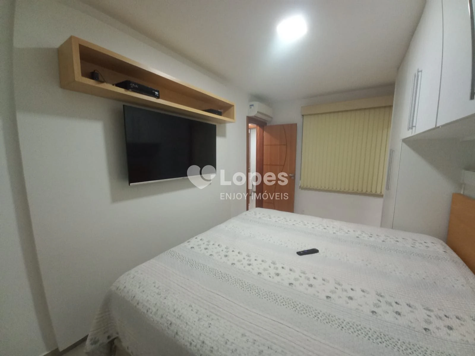 4-bedroom apartment with a home office — photo 24