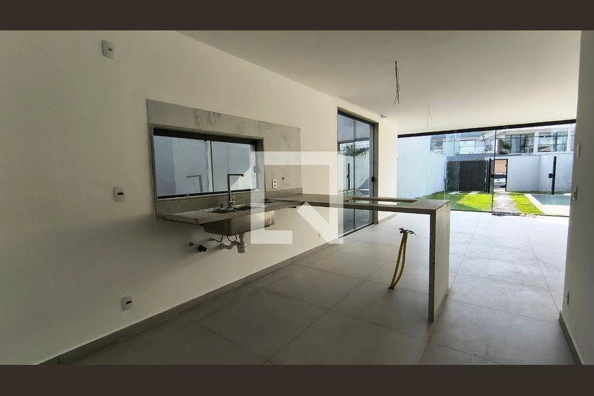 4-bedroom house with 210 m² and 4 parking spaces — photo 18