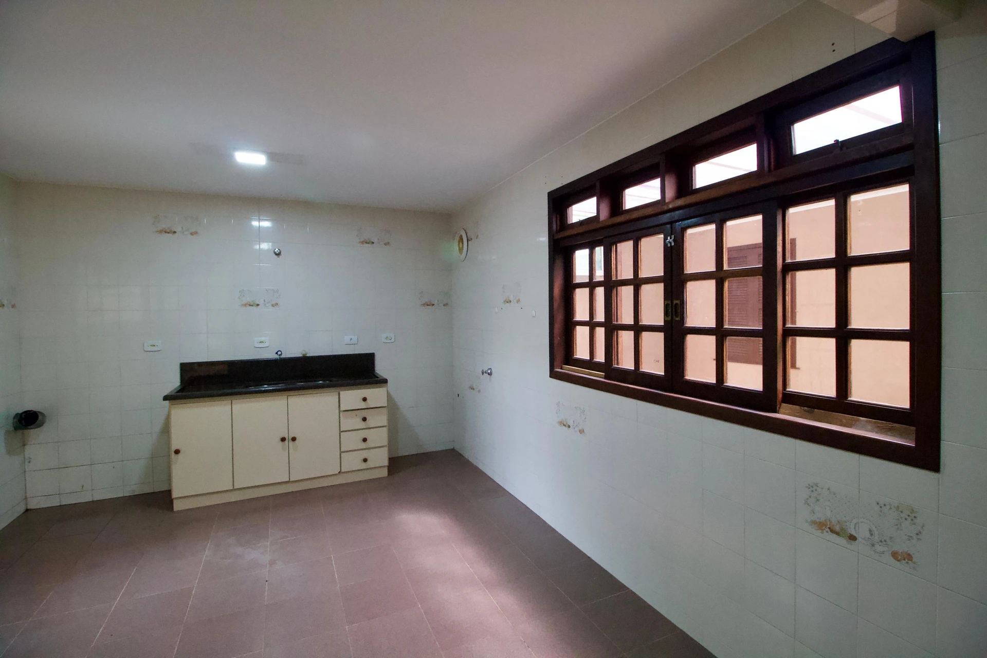 4-bedroom house with a garden in Curitiba — photo 34