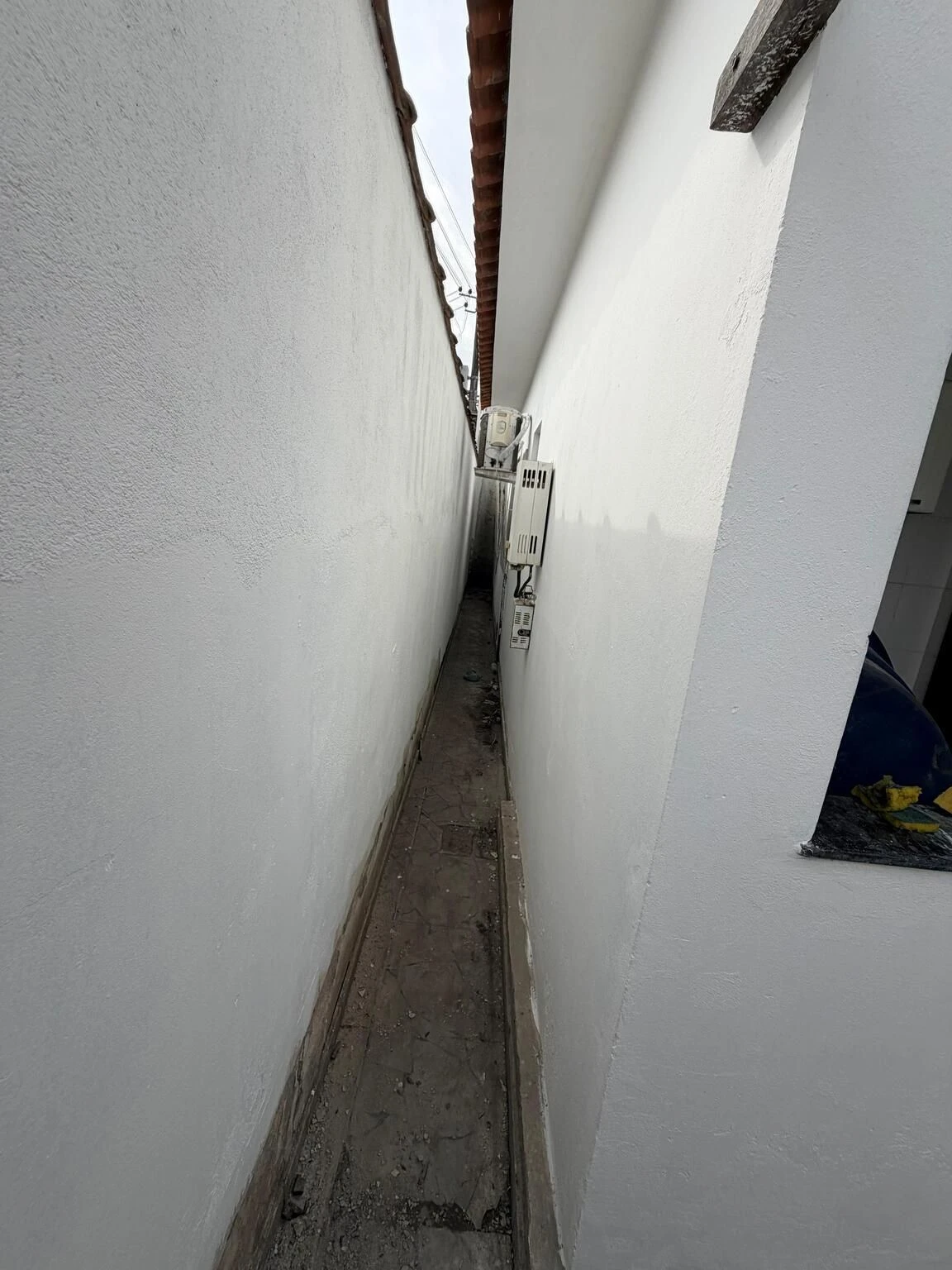 House with 5 bedrooms and 3 bathrooms plus 3 parking spots — photo 9