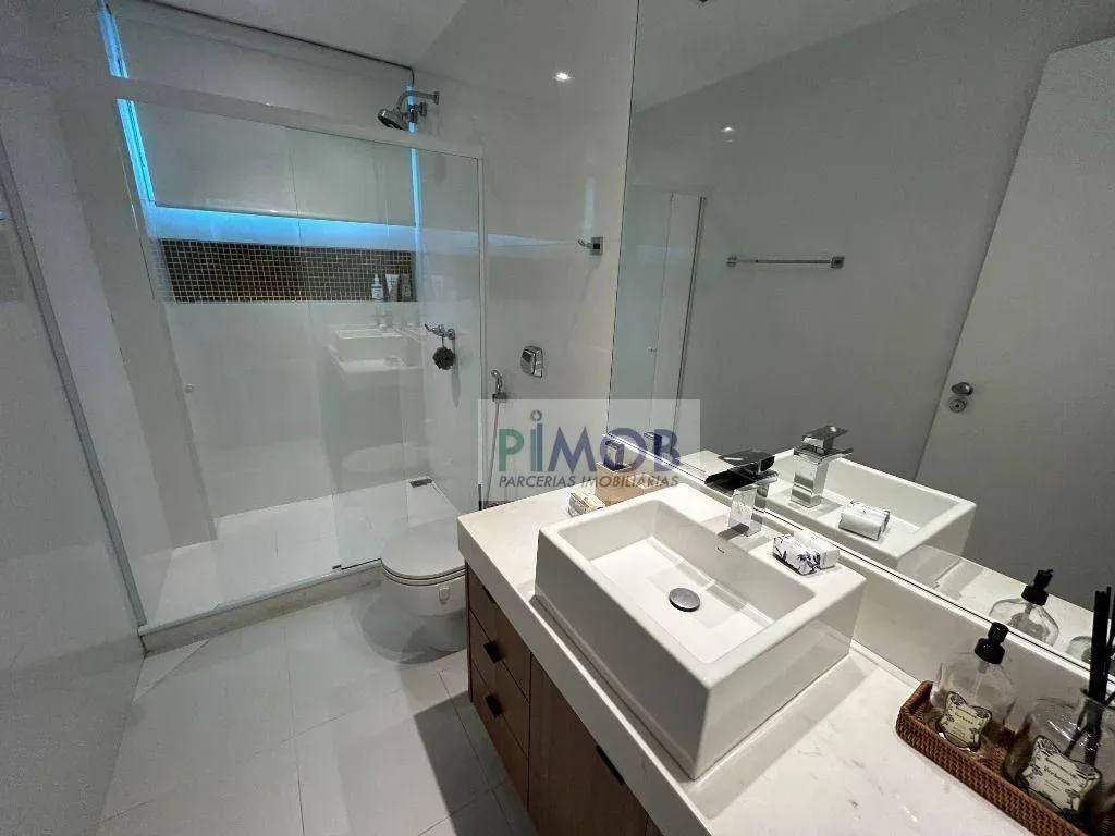 Casa mobiliada com 3 quartos e 5 banheiros, 550 m² — photo 41