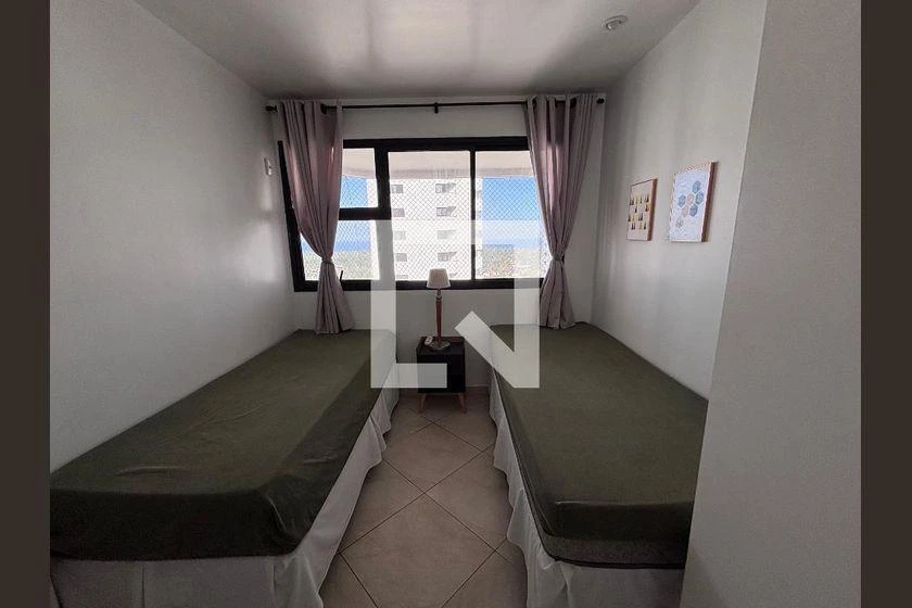 Furnished apartment with 2 en-suite bedrooms and balcony — photo 4