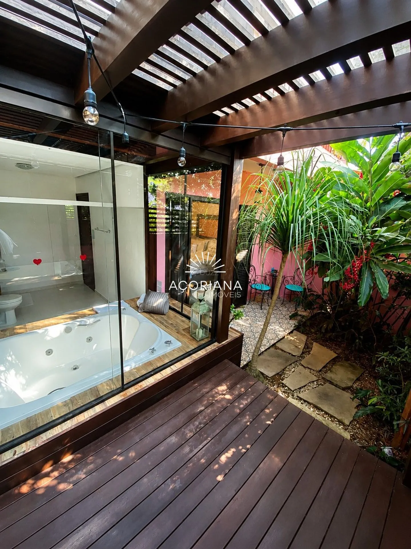 Casa com 4 suítes e cozinha fechada de 750 m² — photo 18