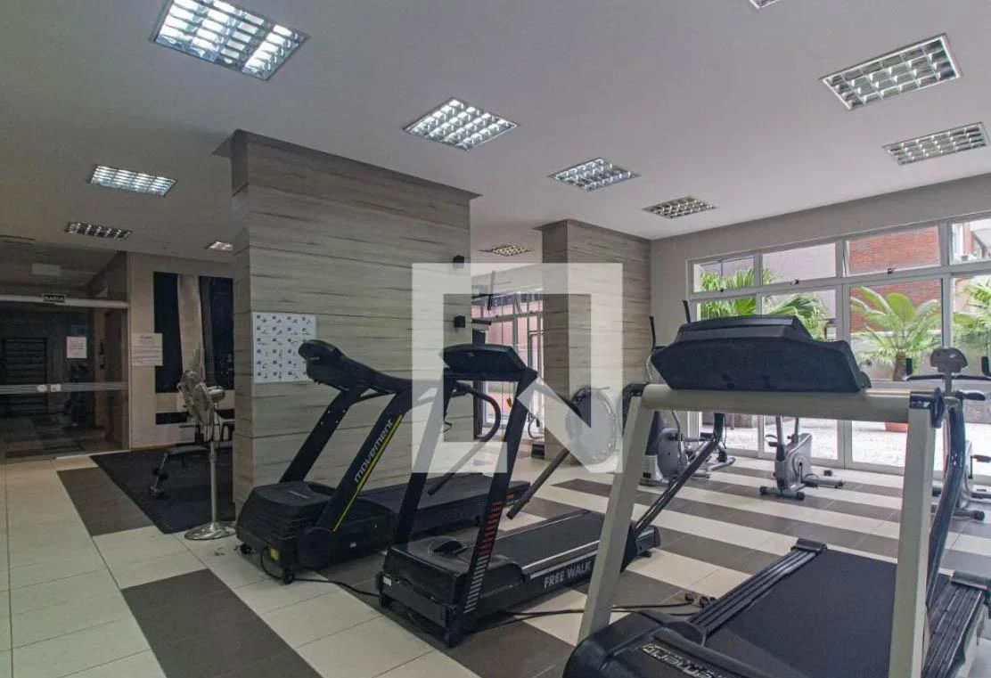 2-bedroom apartment in a building with an indoor pool — photo 30