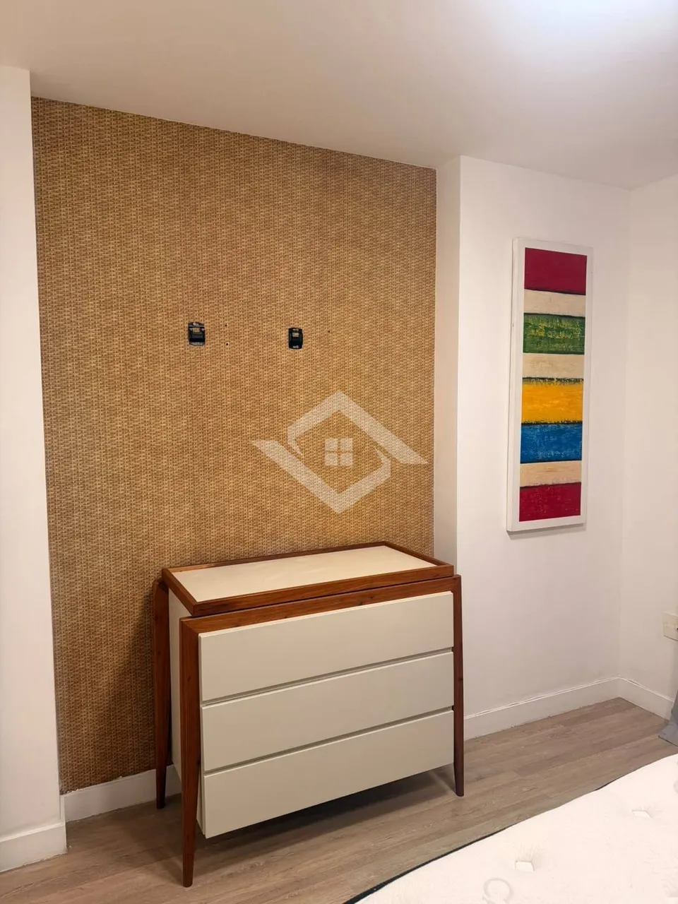 Furnished 3-bedroom apartment with closed kitchen — photo 11