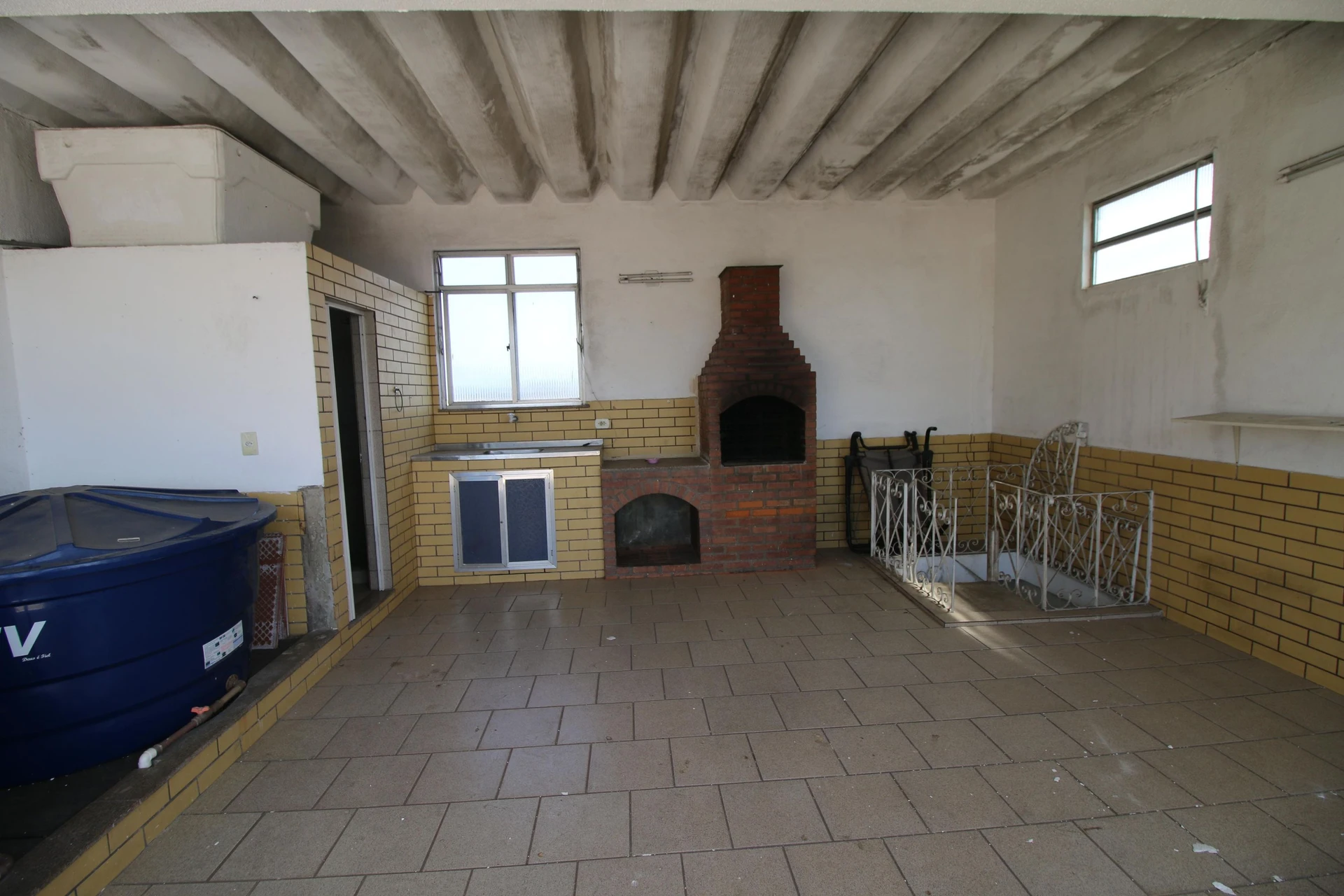 Apartment, 30 m², with wood or laminate floors — photo 11