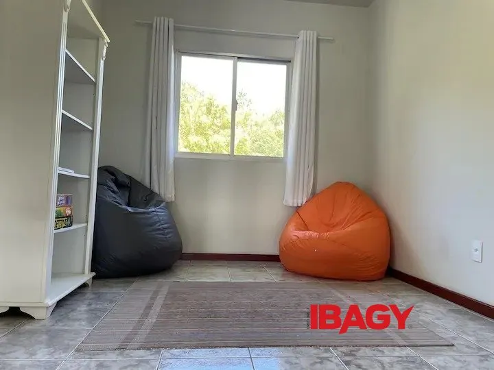 3-bedroom house with a water view in Florianópolis — photo 12