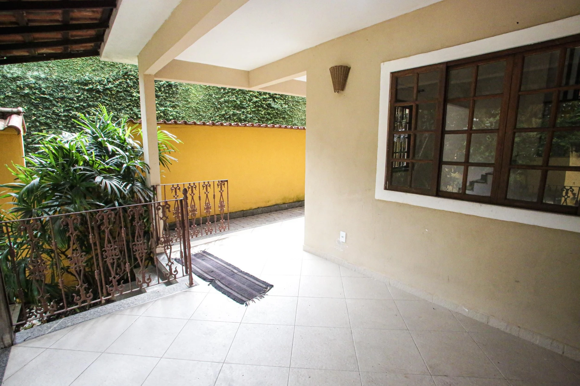4-bedroom house with a bathtub in Rio de Janeiro — photo 45
