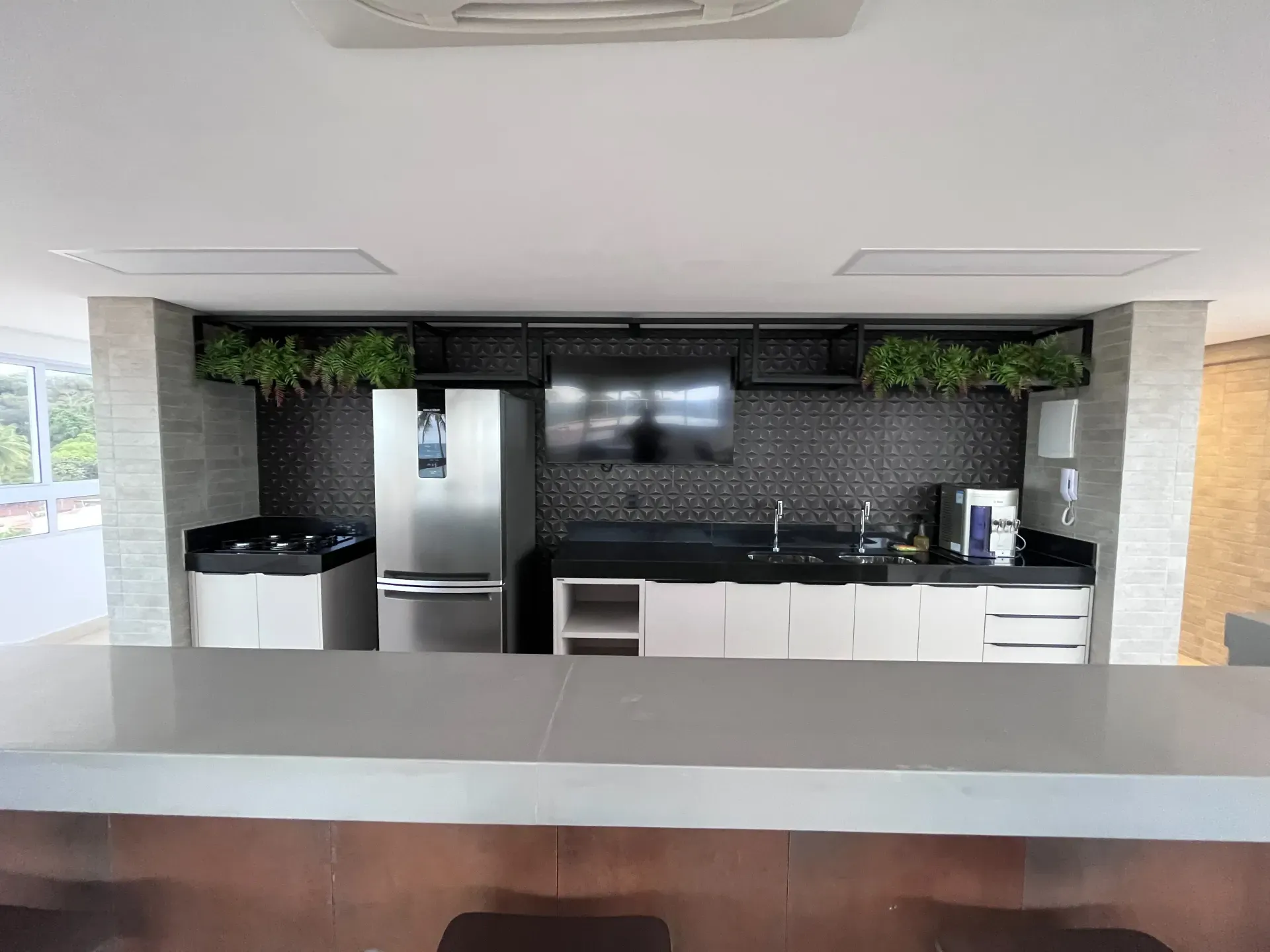 Water view in a one-bedroom apartment, 40 m² — photo 26