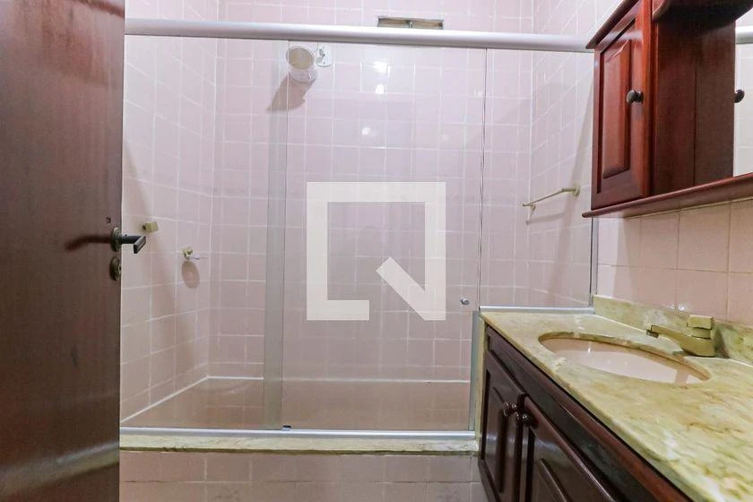House, 240 m², with a bathtub — photo 34