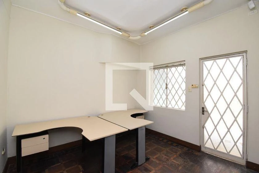 Casa com 5 quartos, 3 banheiros e cozinha separada — photo 32