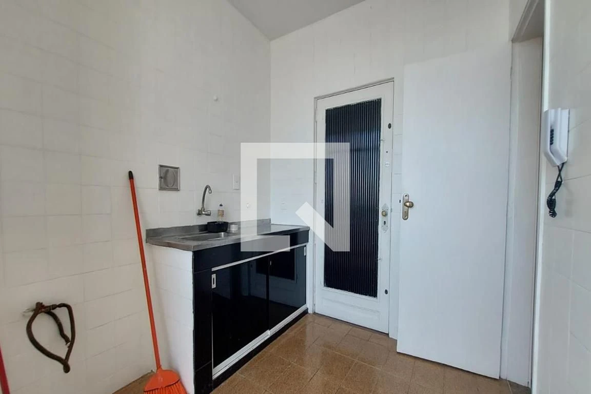 2-bedroom apartment in a building with a pool — photo 38