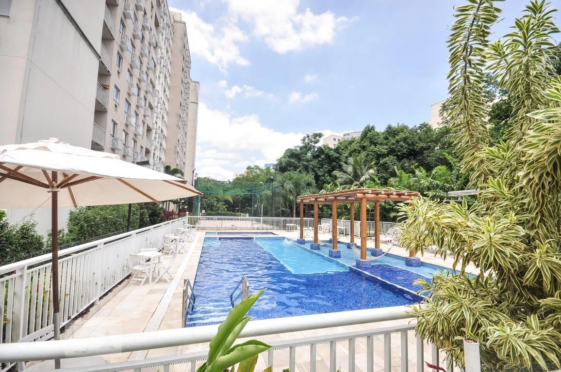Unfurnished 3-bedroom apartment with balcony — photo 15
