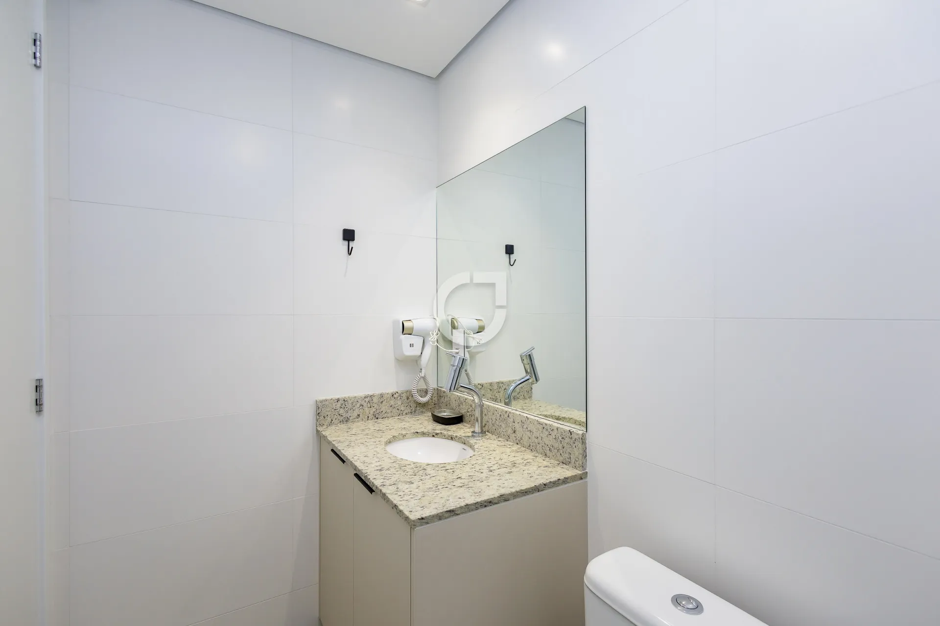 40 m² 1-bedroom apartment with en-suite and open kitchen — photo 7