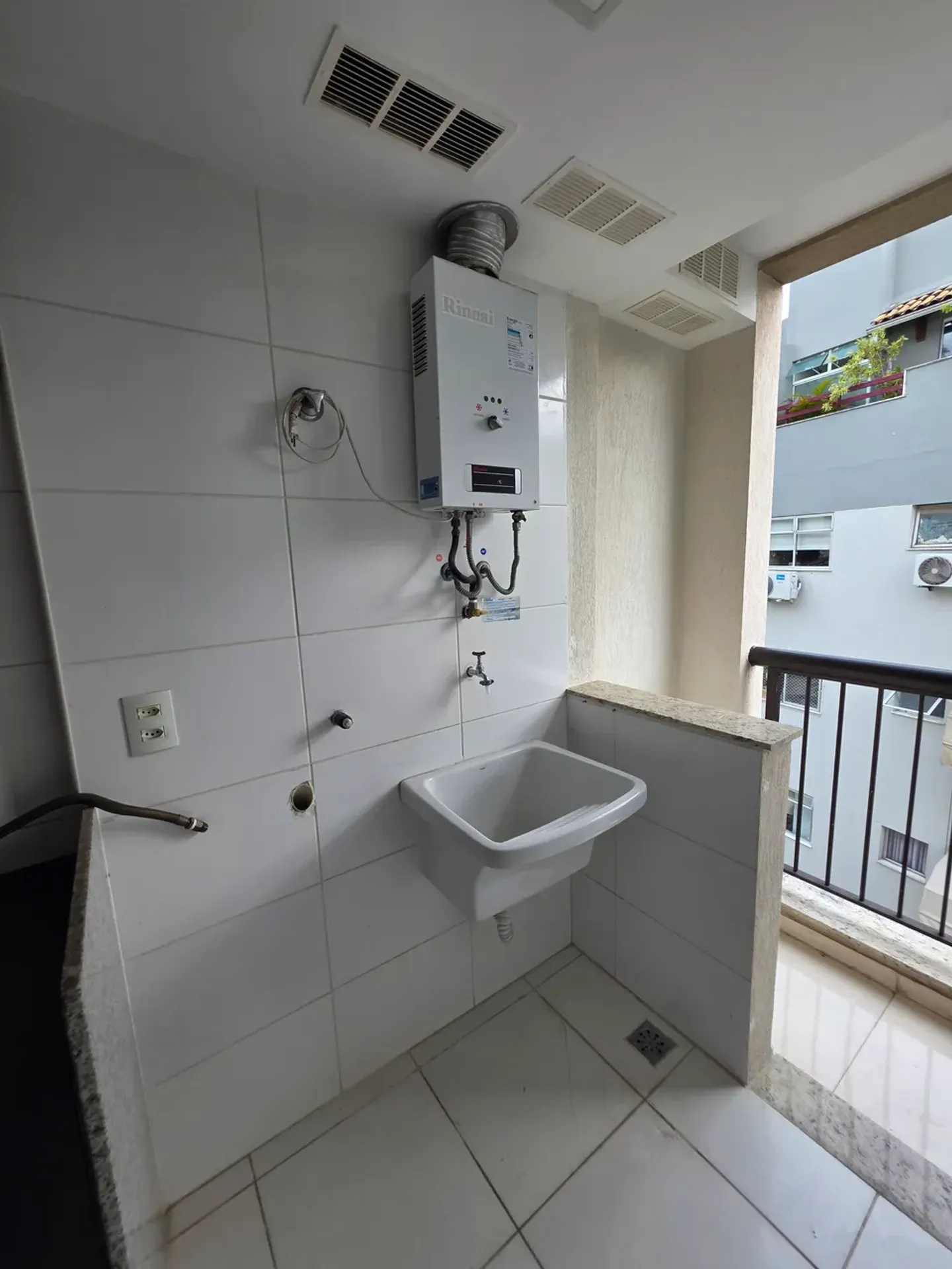 3-bedroom apartment with 5 bathrooms on the 5th floor — photo 41