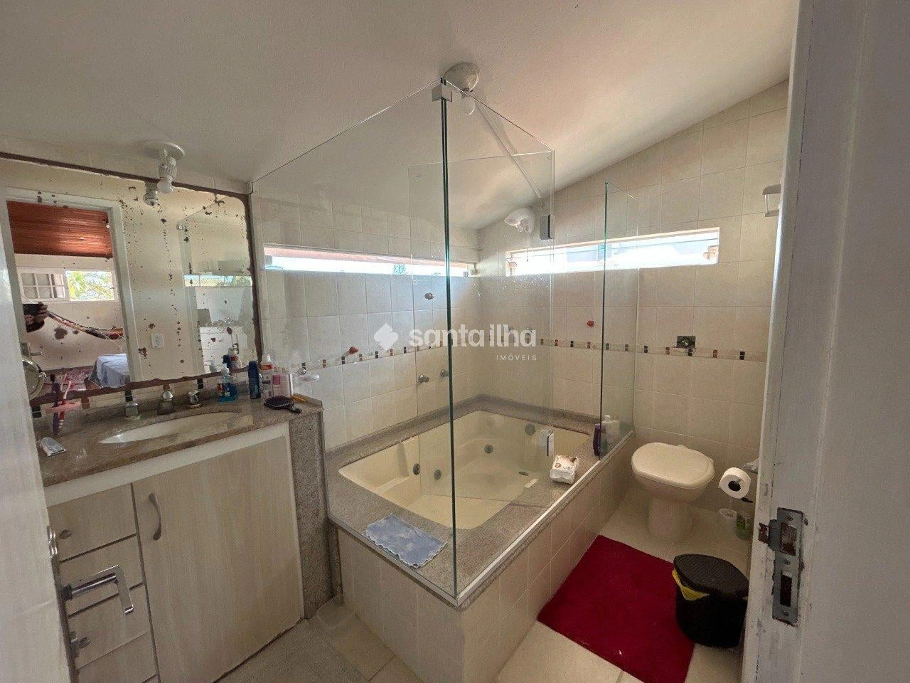 Casa de 300 m² con bañera y balcón gourmet — photo 9