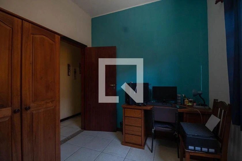 Casa de 450 m² con 6 dormitorios y 4 baños — photo 8