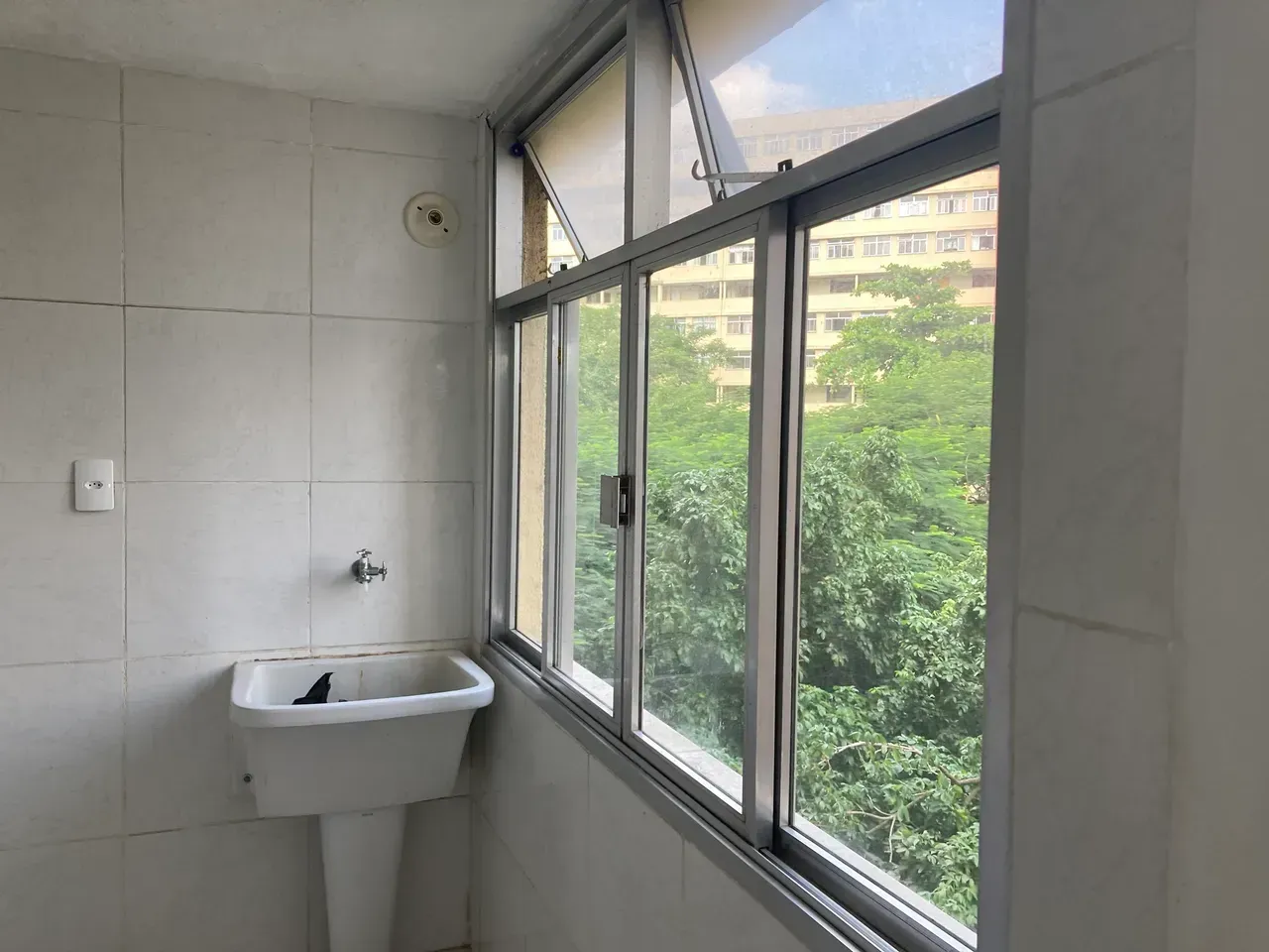 Unfurnished 2-bedroom apartment with 68 m² and parking — photo 9