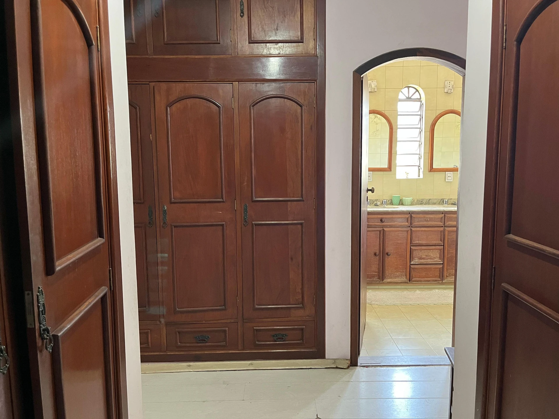 Casa sem mobília com 4 suítes e 7 banheiros — photo 7