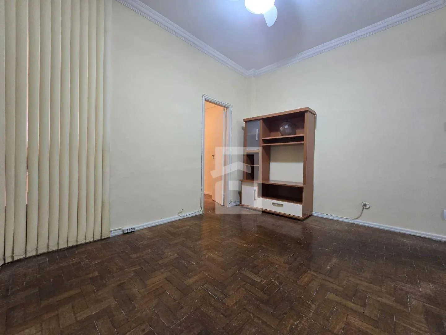 1-bedroom apartment with 24-hour concierge and 32 m² — photo 2